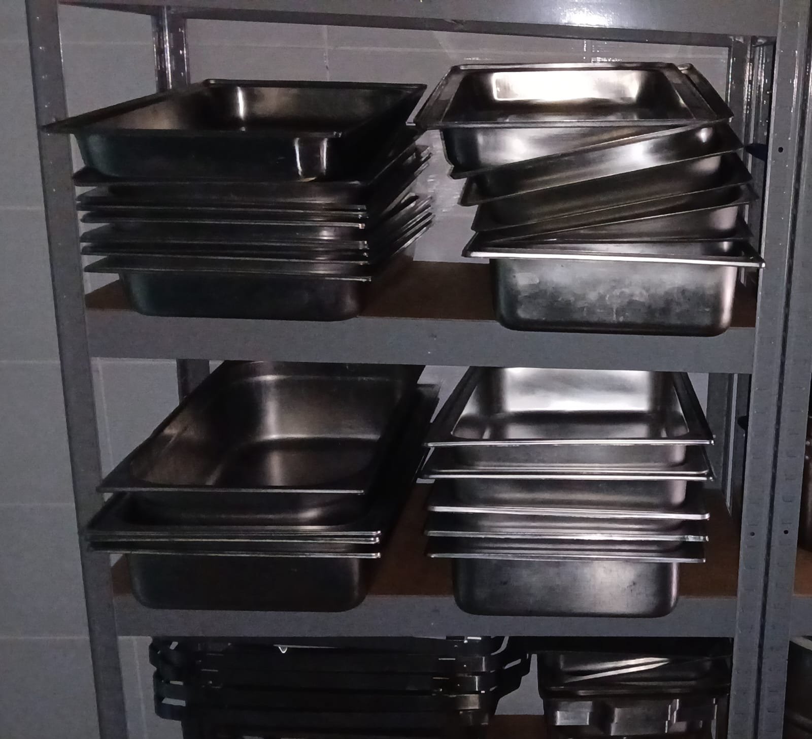 Slika toplih kupki za catering